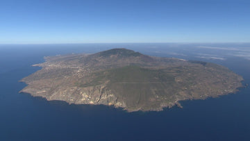 L'Isola di Pantelleria: Tempo, Natura e Pazienza